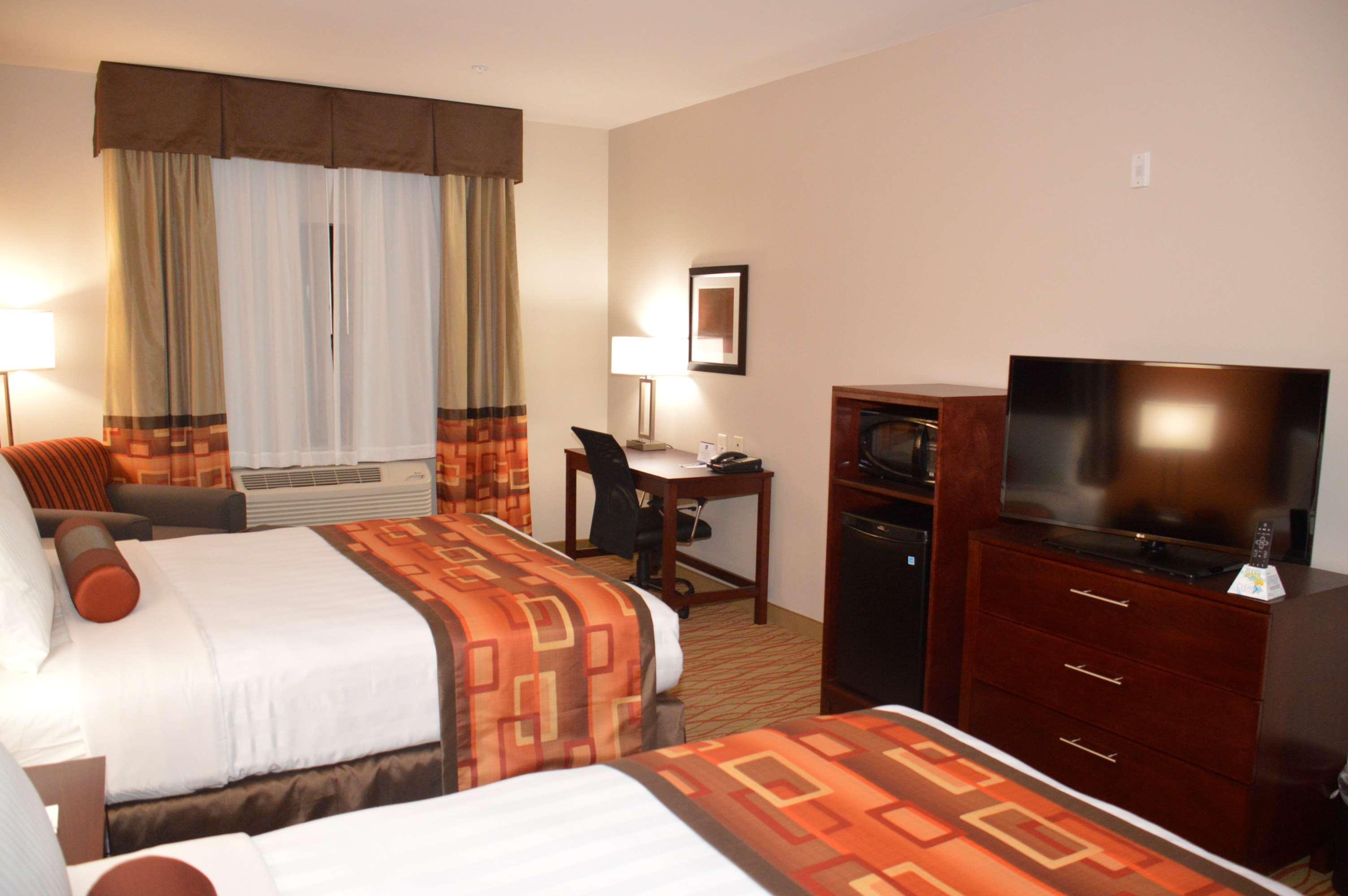 Best Western Plus Spring Inn & Suites Dış mekan fotoğraf