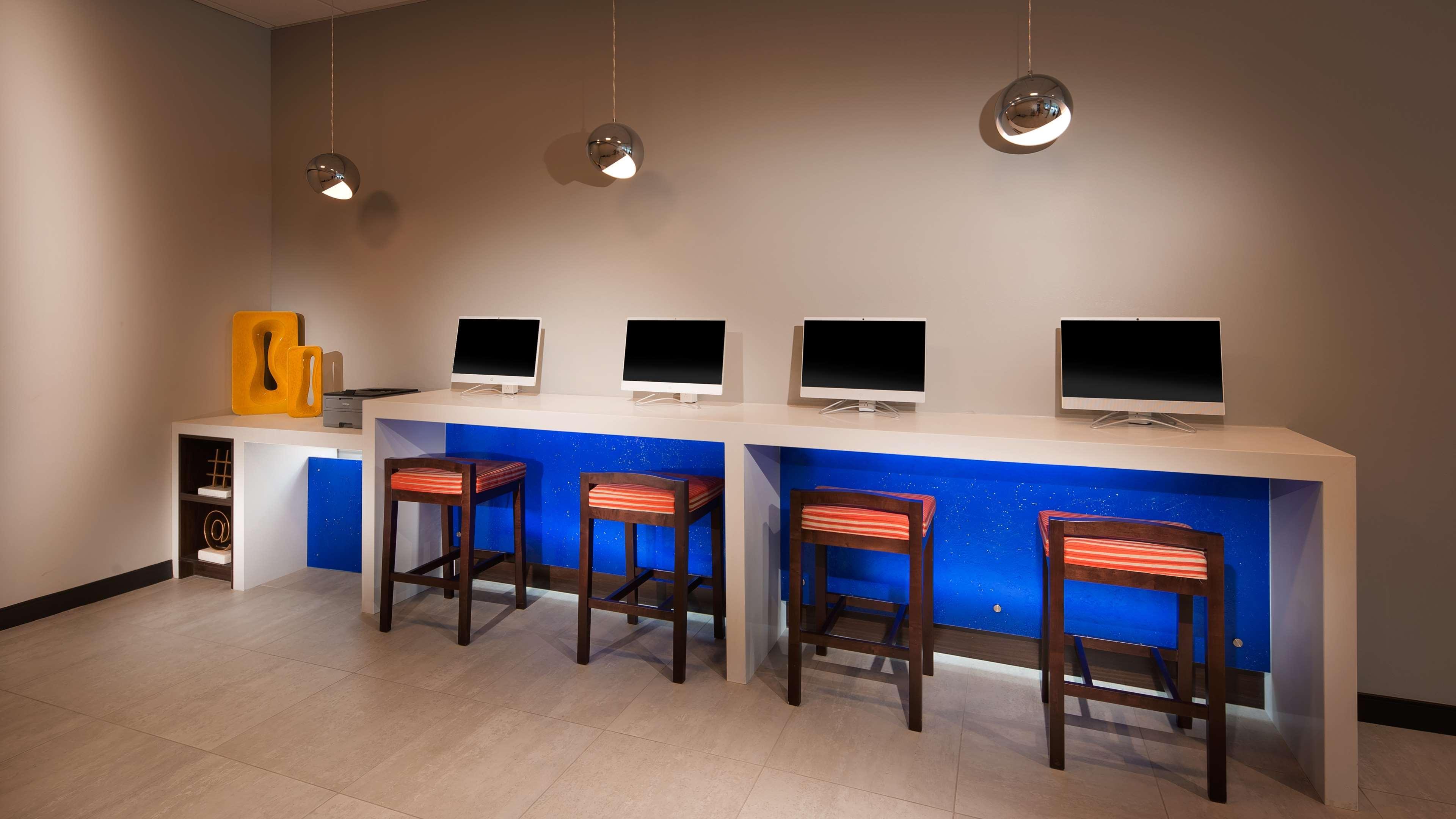 Best Western Plus Spring Inn & Suites Dış mekan fotoğraf