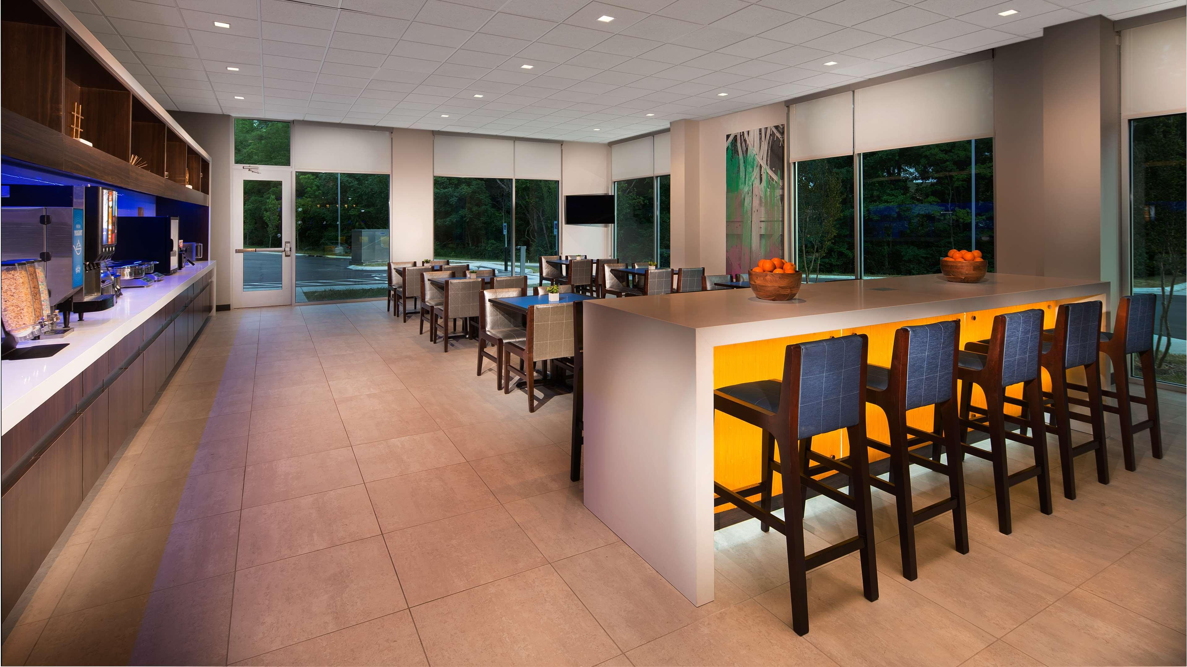 Best Western Plus Spring Inn & Suites Dış mekan fotoğraf